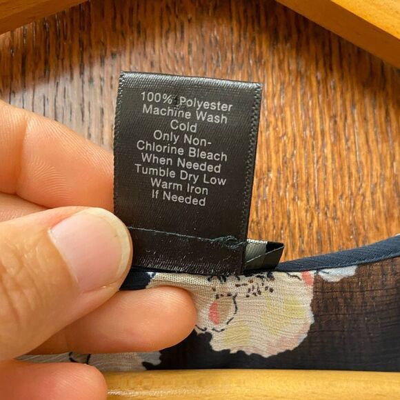 Ann taylor navy floral chiffon keyhole neck short sleeve blouse top - Picture 4 of 7